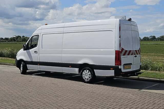 Mercedes-Benz Sprinter (2022) thumbnail 5