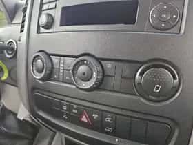 Mercedes-Benz Sprinter (2016) thumbnail 9