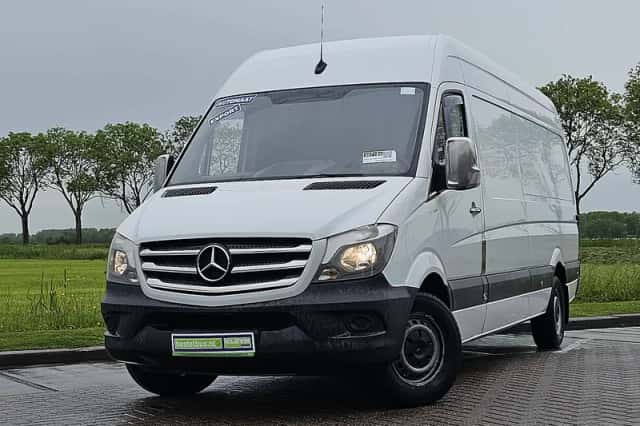 Mercedes-Benz Sprinter (2018) thumbnail 1