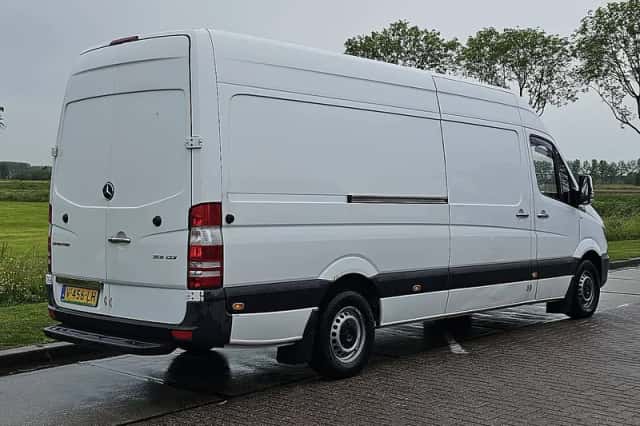 Mercedes-Benz Sprinter (2018) thumbnail 3