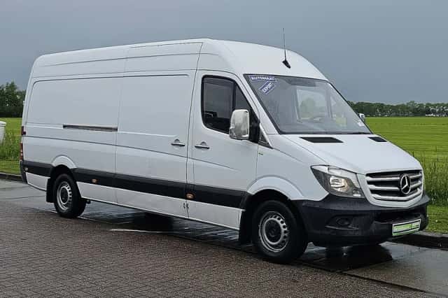 Mercedes-Benz Sprinter (2018) thumbnail 4