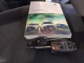 Volkswagen Transporter (2018) thumbnail 12