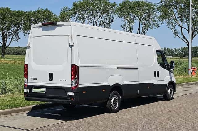 Iveco Daily (2023) thumbnail 3