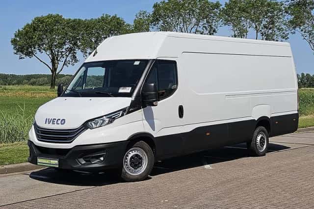 Iveco Daily (2023) thumbnail 2