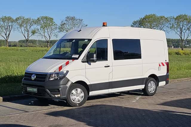 Volkswagen Crafter (2022) thumbnail 2