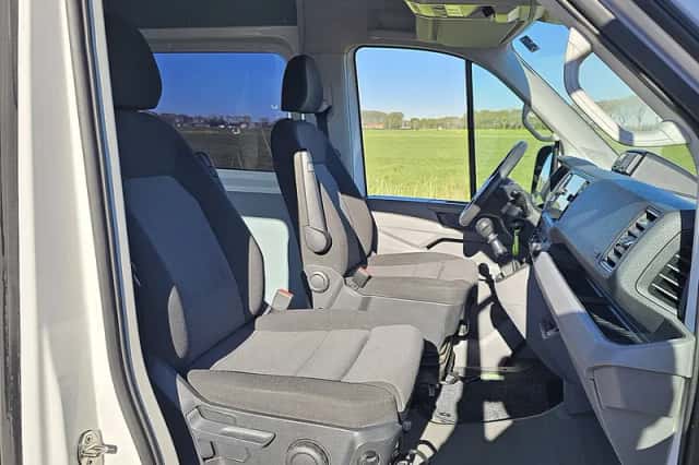 Volkswagen Crafter (2022) thumbnail 6