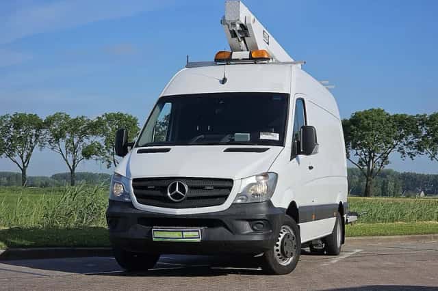 Mercedes-Benz Sprinter (2017) thumbnail 1
