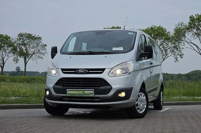 Ford Transit (2017) thumbnail 1