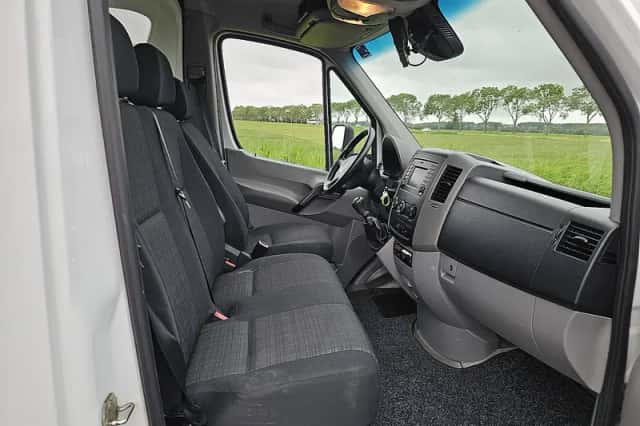 Mercedes-Benz Sprinter (2015) thumbnail 6