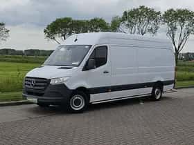 Mercedes-Benz Sprinter (2019) thumbnail 2