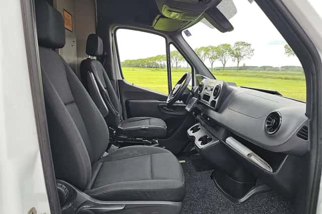 Mercedes-Benz Sprinter (2019) thumbnail 6