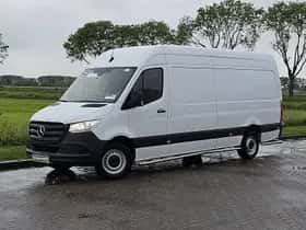 Mercedes-Benz Sprinter (2019) thumbnail 2