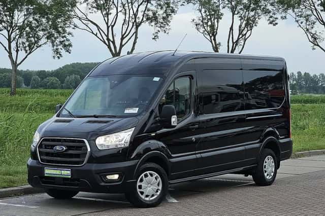Ford Transit (2022) thumbnail 2