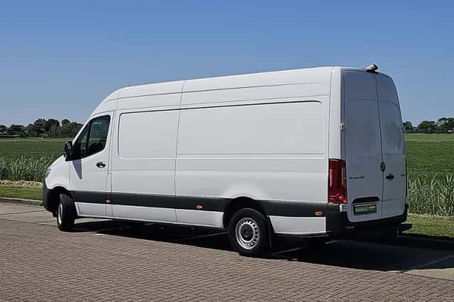 Mercedes-Benz Sprinter (2022) thumbnail 5