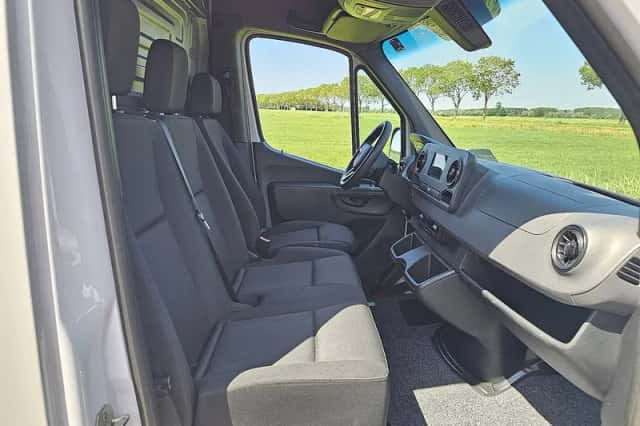 Mercedes-Benz Sprinter (2022) thumbnail 6