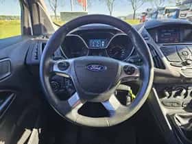 Ford Transit (2015) thumbnail 9