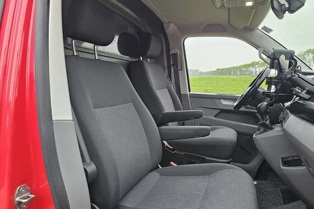 Volkswagen Transporter (2021) thumbnail 6