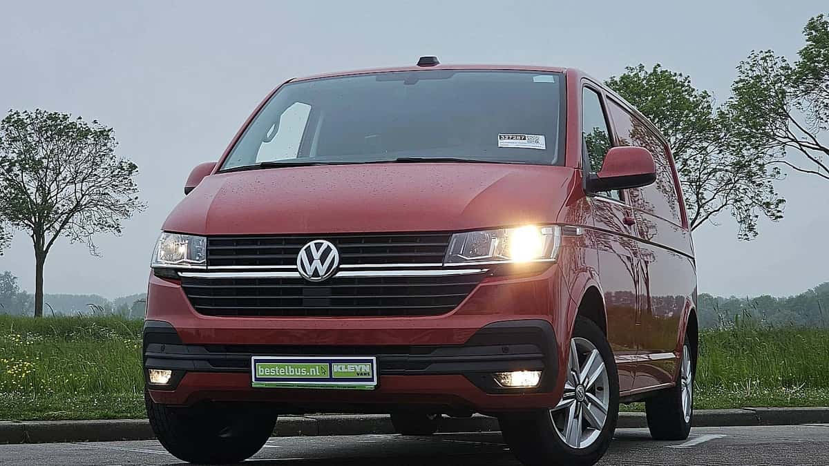 Volkswagen Transporter (2020) — foto 1