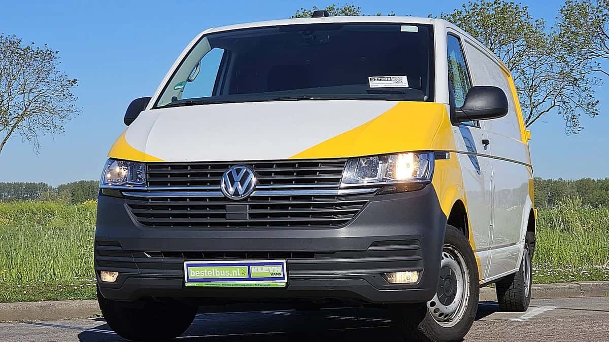 Volkswagen Transporter (2021) — foto 1