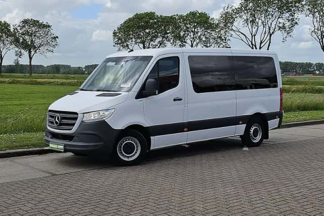 Mercedes-Benz Sprinter (2021) thumbnail 2