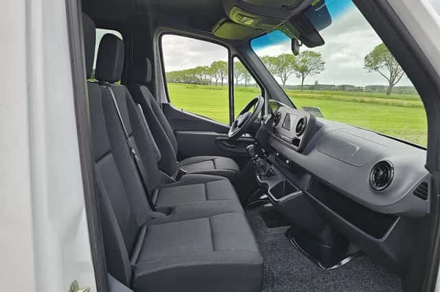 Mercedes-Benz Sprinter (2021) thumbnail 6