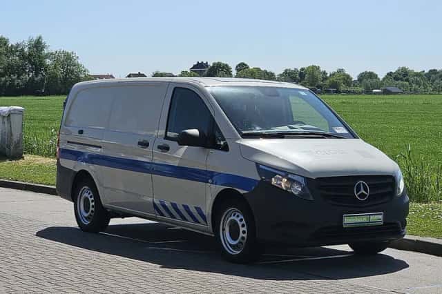 Mercedes-Benz Vito (2018) thumbnail 4