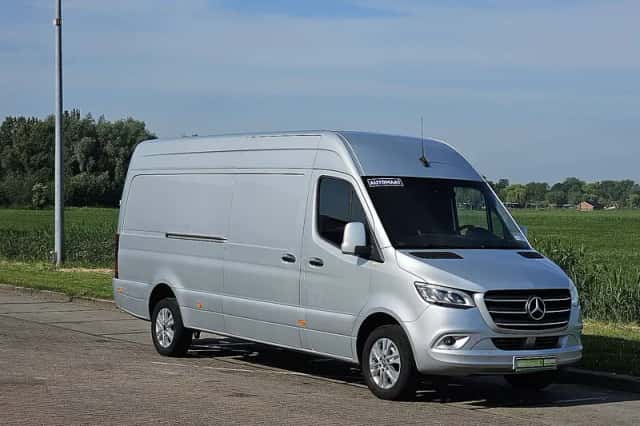 Mercedes-Benz Sprinter (2022) thumbnail 4