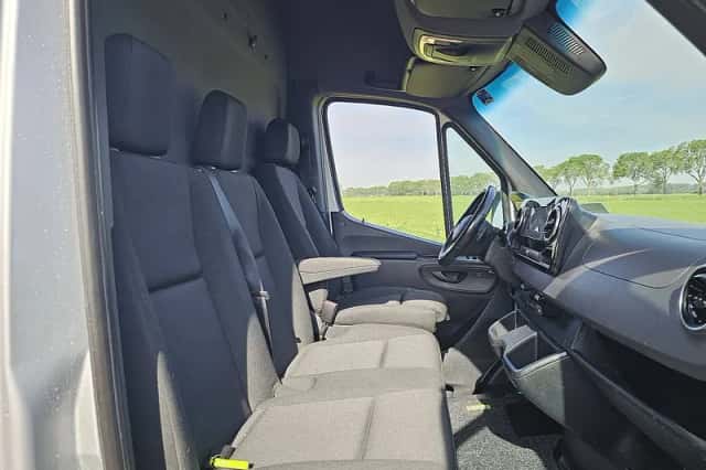 Mercedes-Benz Sprinter (2022) thumbnail 6