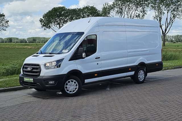 Ford Transit (2024) thumbnail 2