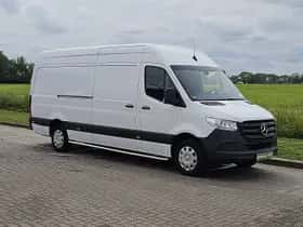 Mercedes-Benz Sprinter (2023) thumbnail 4