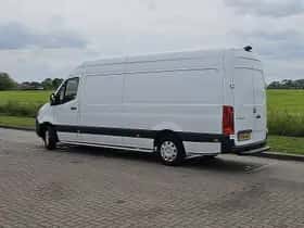 Mercedes-Benz Sprinter (2023) thumbnail 5