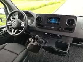 Mercedes-Benz Sprinter (2023) thumbnail 7