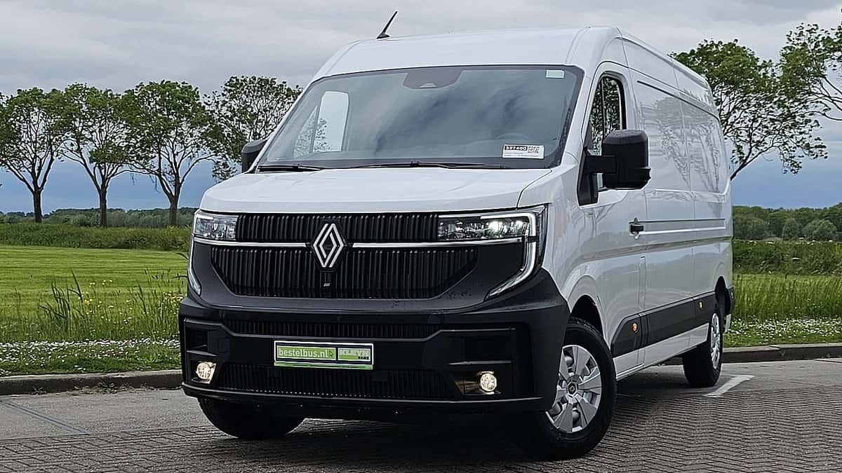 Renault Master (2024) — foto 1