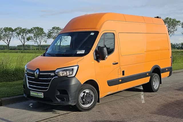 Renault Master (2022) thumbnail 2