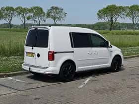 Volkswagen Caddy (2017) thumbnail 3