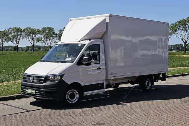 Volkswagen Crafter (2023) thumbnail 2