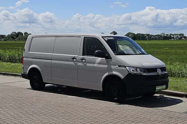 Volkswagen Transporter (2024) thumbnail 4