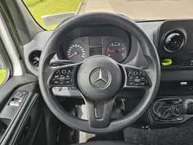 Mercedes-Benz Sprinter (2021) thumbnail 11