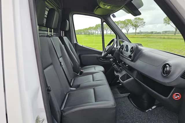 Mercedes-Benz Sprinter (2021) thumbnail 6
