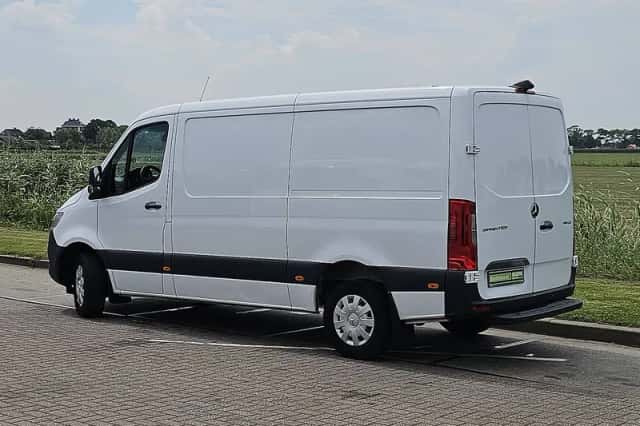 Mercedes-Benz Sprinter (2024) thumbnail 5