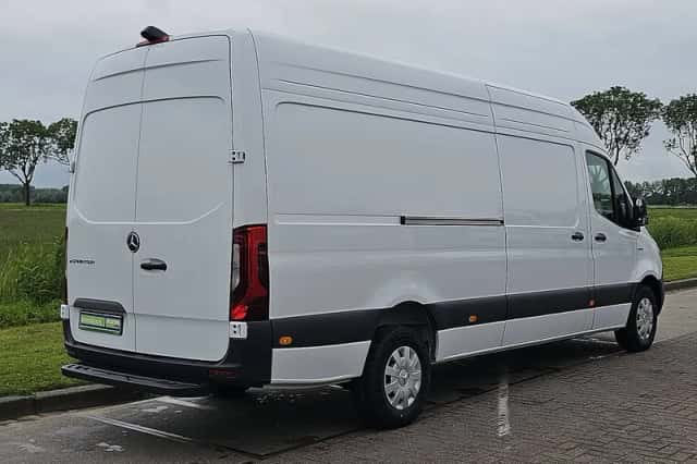 Mercedes-Benz eSprinter (2026) thumbnail 3