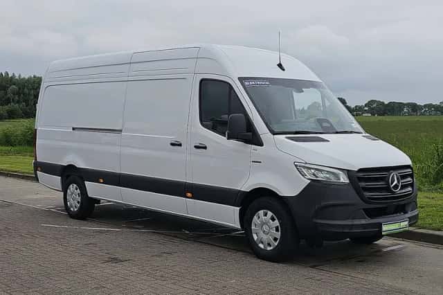 Mercedes-Benz eSprinter (2026) thumbnail 4