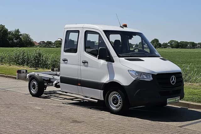 Mercedes-Benz Sprinter (2023) thumbnail 4