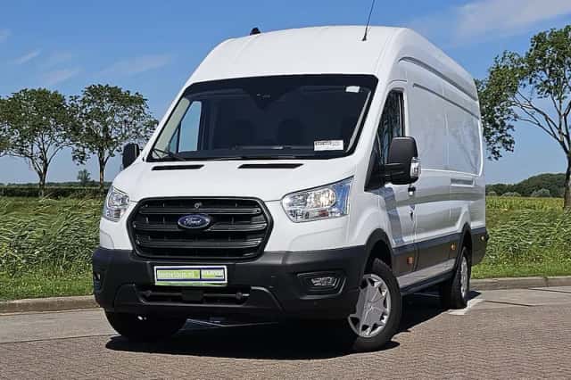 Ford Transit (2022) thumbnail 1