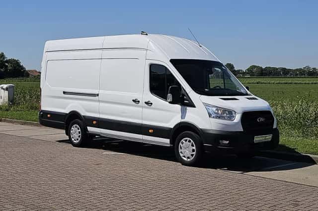 Ford Transit (2022) thumbnail 4