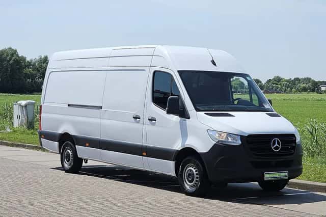 Mercedes-Benz Sprinter (2022) thumbnail 4