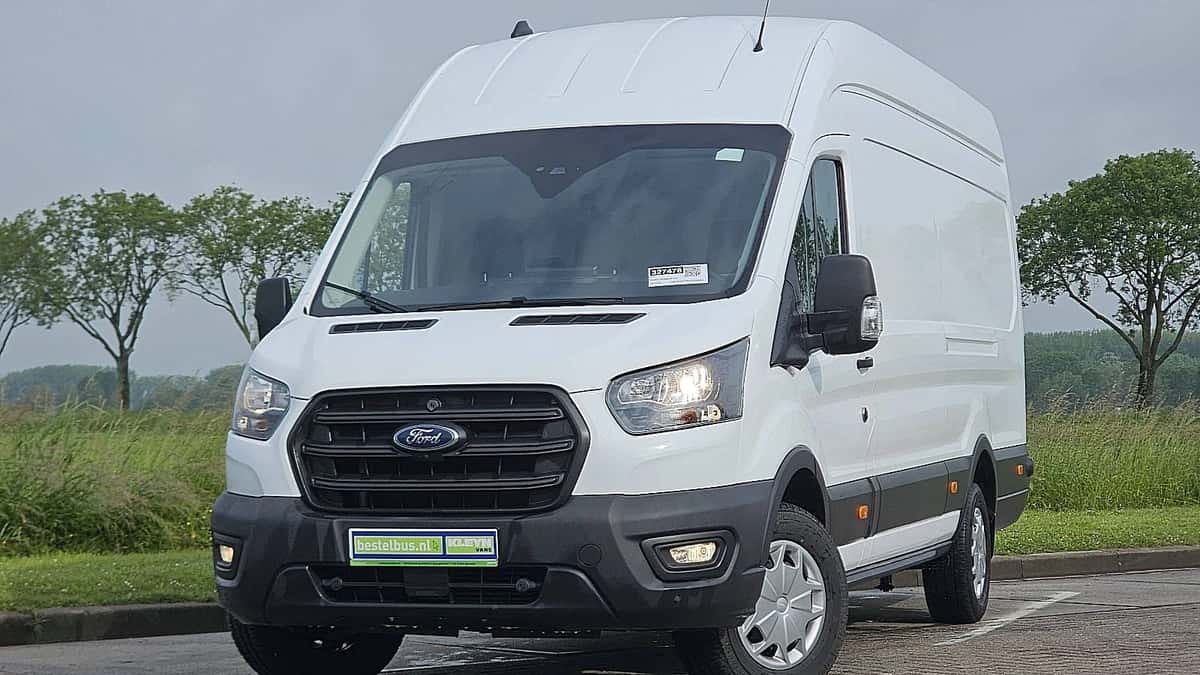 Ford Transit (2024) — foto 1