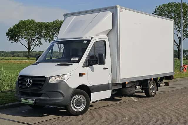 Mercedes-Benz Sprinter (2021) thumbnail 2