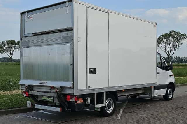 Mercedes-Benz Sprinter (2021) thumbnail 3