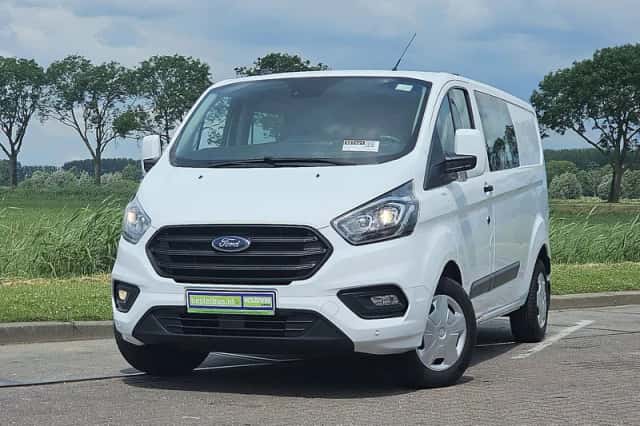 Ford Transit (2022) thumbnail 1